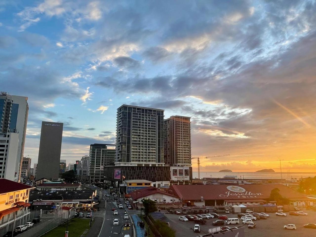 Apartamento Jesselton Quay Sea & Pool View For 6 Pax Kota Kinabalu Exterior foto