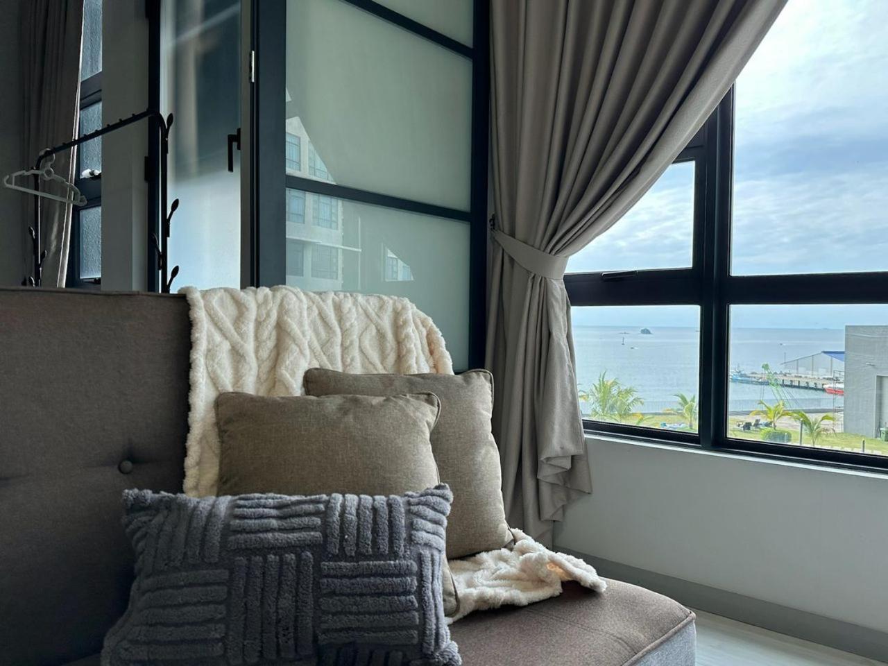 Apartamento Jesselton Quay Sea & Pool View For 6 Pax Kota Kinabalu Exterior foto